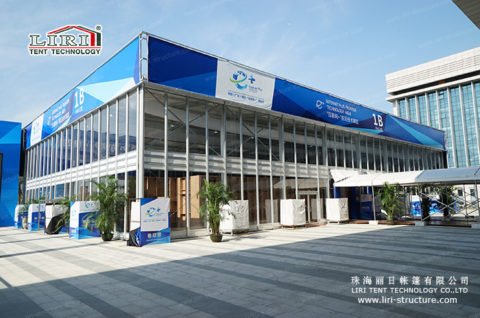 Temporary tradeshow tents