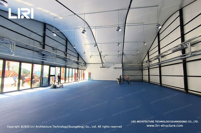 Modern sports tent with clear span roof design Modern sports tent with clear span roof design